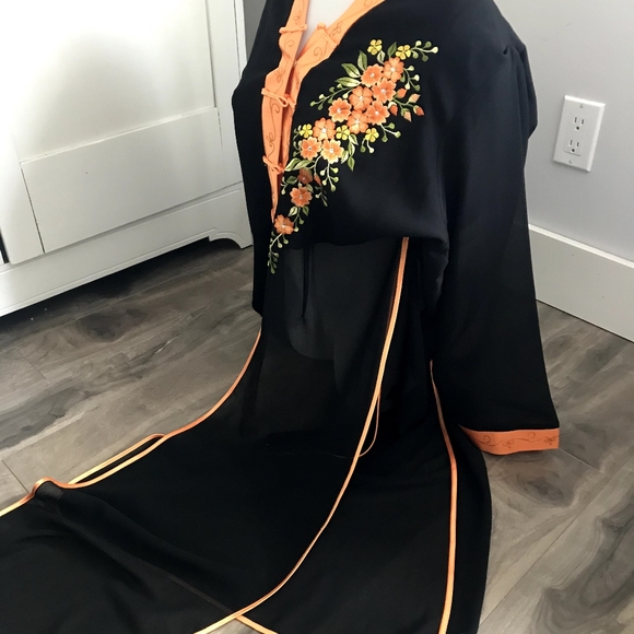 Breezy Silk Sheer Embroidered Robe Women's Size XL - Picture 6 of 6